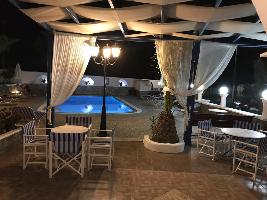 Villa Ilios Firá Buitenkant foto